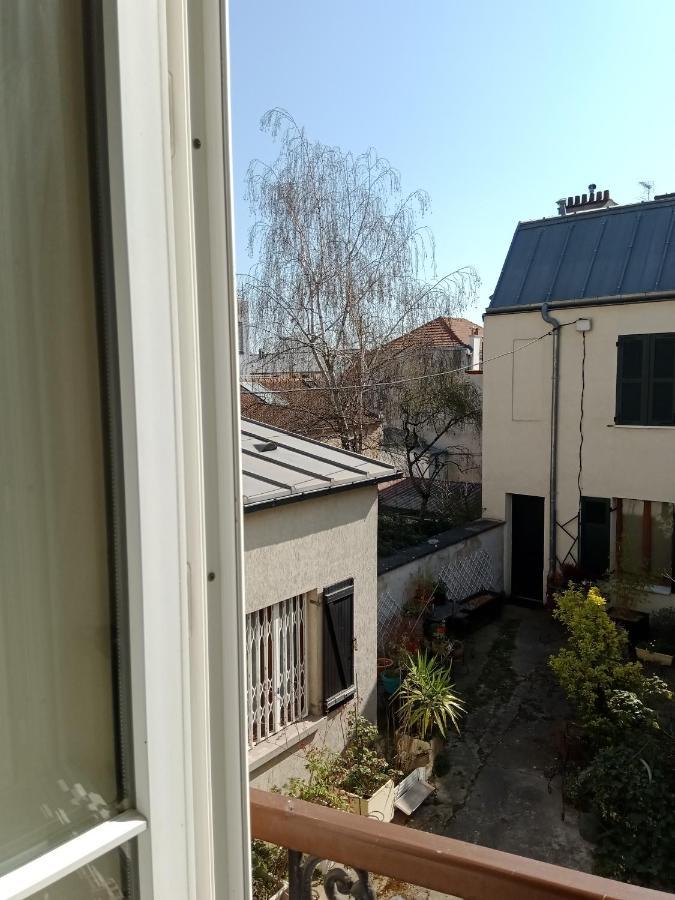 Authentic House Small, Bright And Calm Appartement Parijs